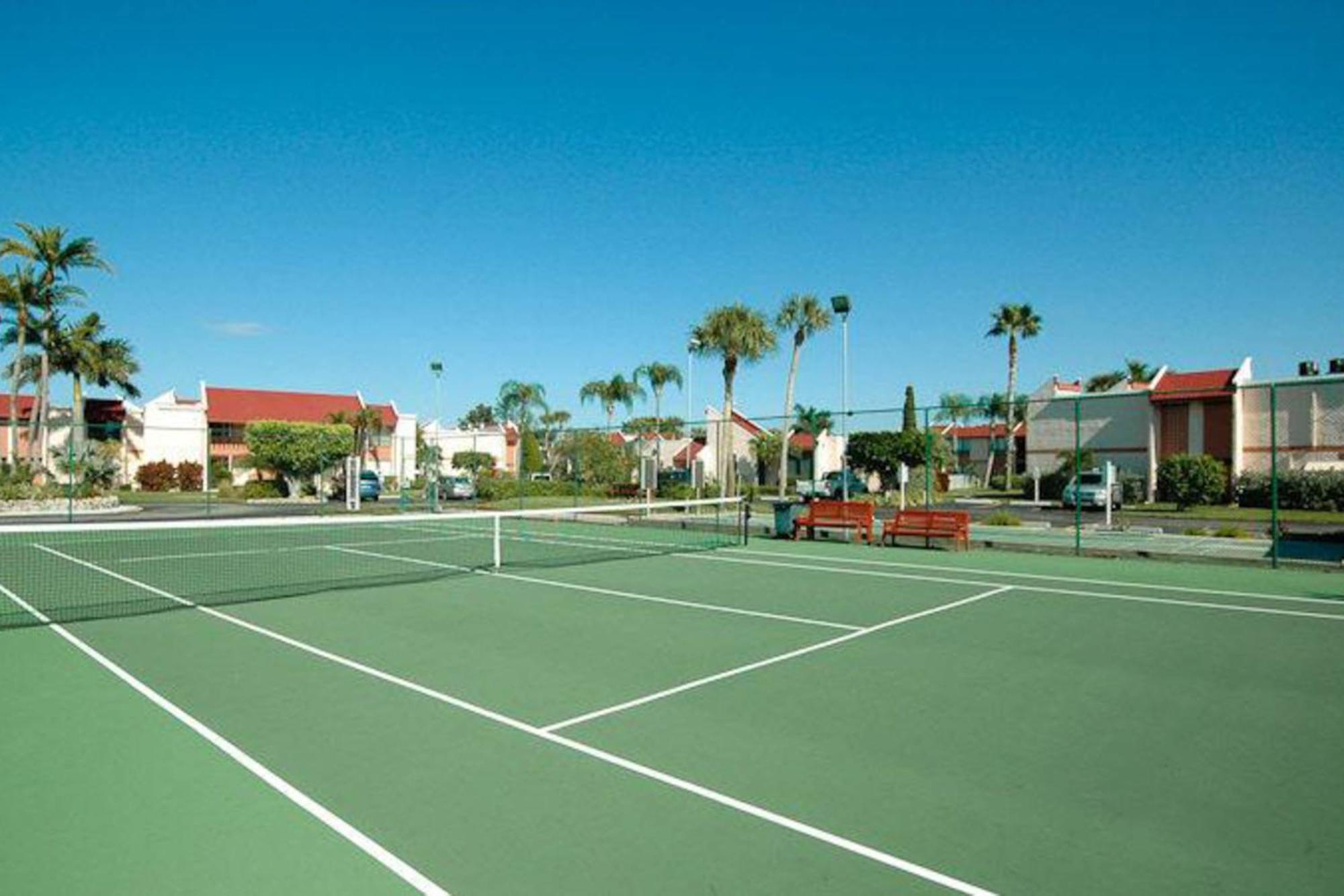 Runaway Bay Condos Bradenton Beach Exterior foto